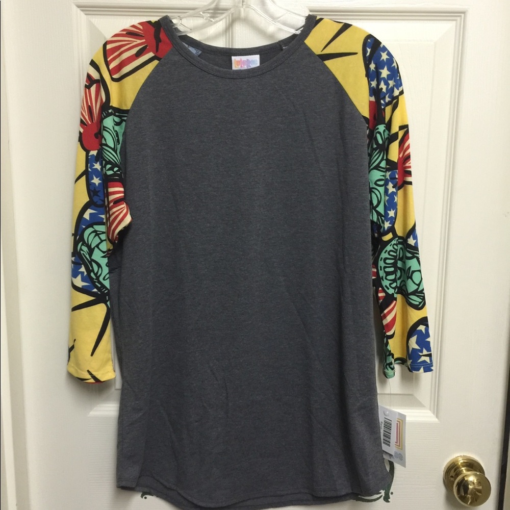 🌺🌺🌺🌺🌺Lularoe Randy with nice design!